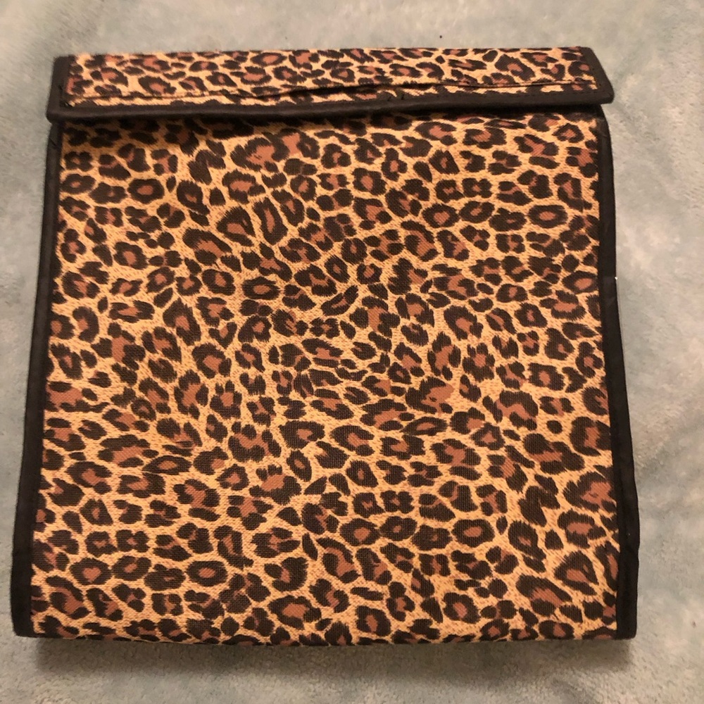 EUC roll out jewlery or makeup travel holder and organizer